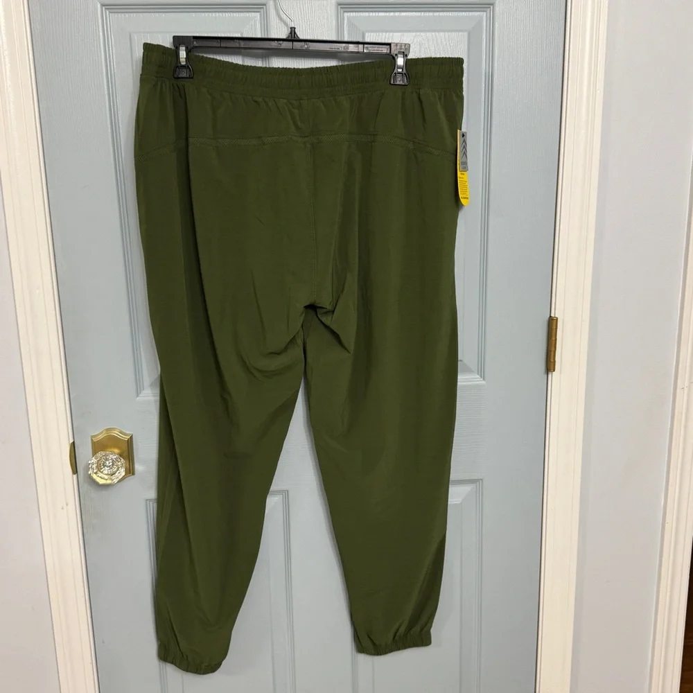 Solaris Active Men’s Green Core Pant Athletic Fit XXL NWT Quick Dry Joggers
